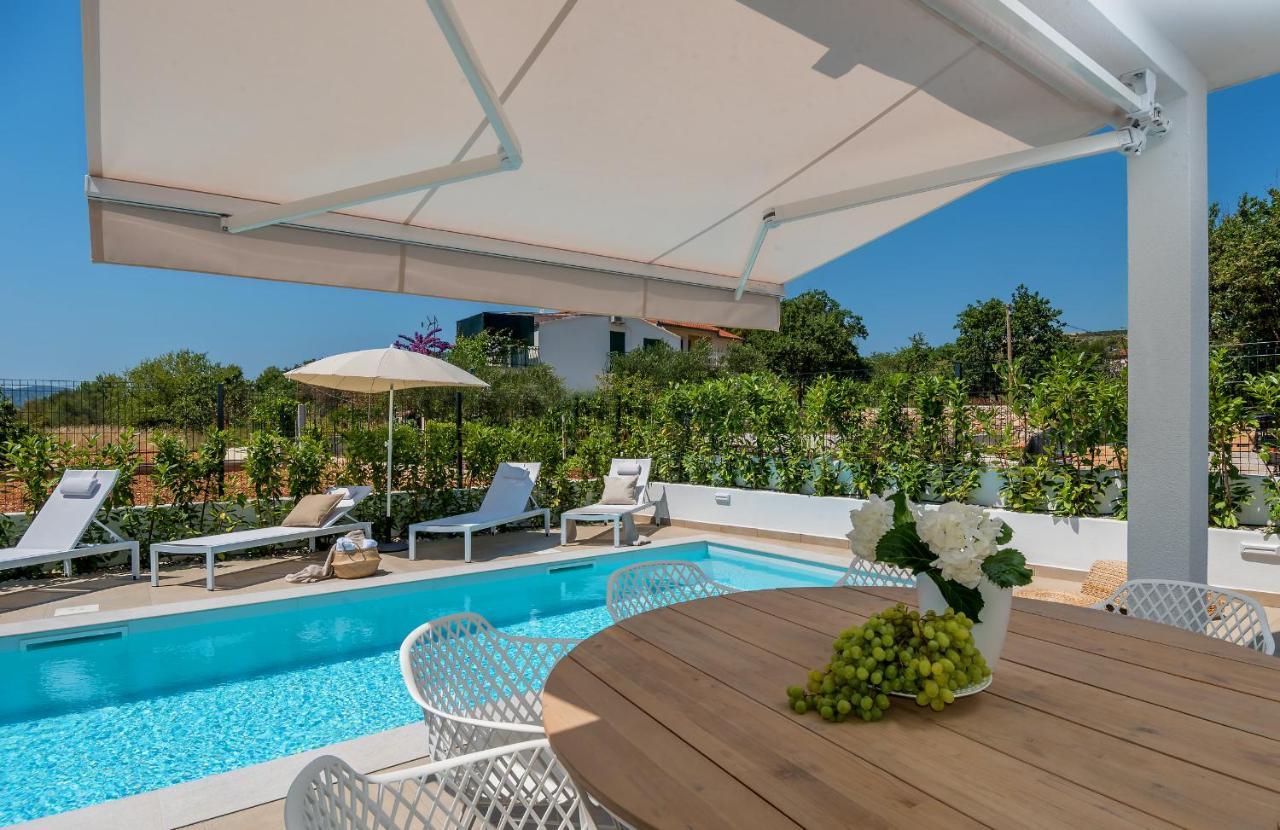 Marula Holiday Home - With Heated Pool Marina Exterior photo